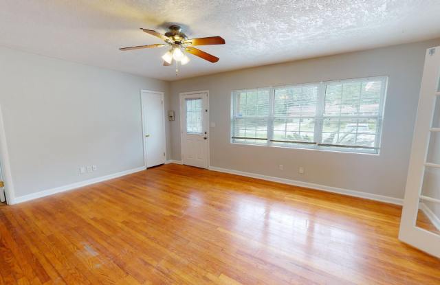 Well-Maintained 4-Bed, 2.5-Bath Home with Bonus Space in Southside photos photos