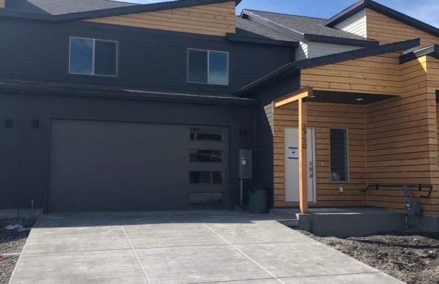 Modern Townhome, Centrally located. photos photos
