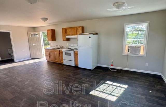3000 Highway 11 S. Gallery 4