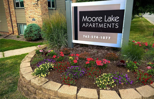 Moore Lake Apartments Gallery 3