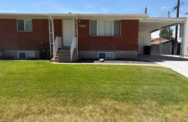 Beautifully Updated 4 bed 2 Bath Duplex photos photos