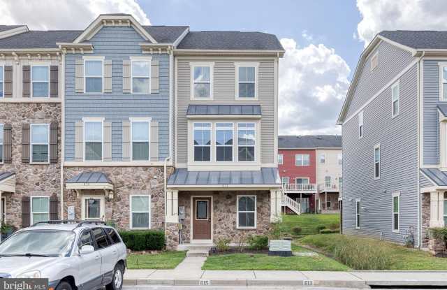 613 RAVENWOOD DRIVE photos photos