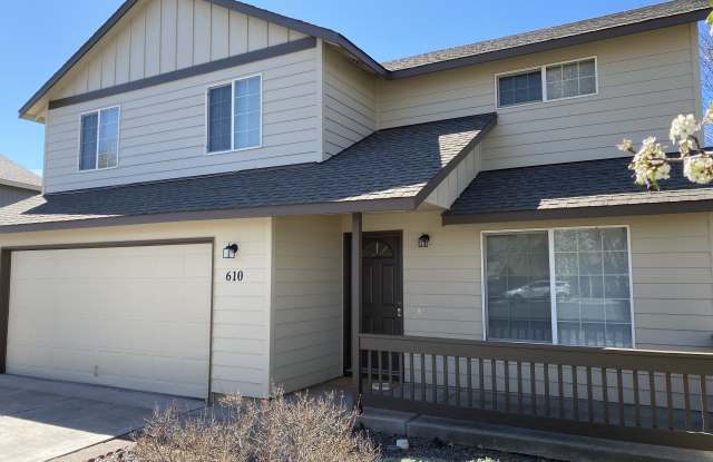 601 Ne Sandstone Court photos photos