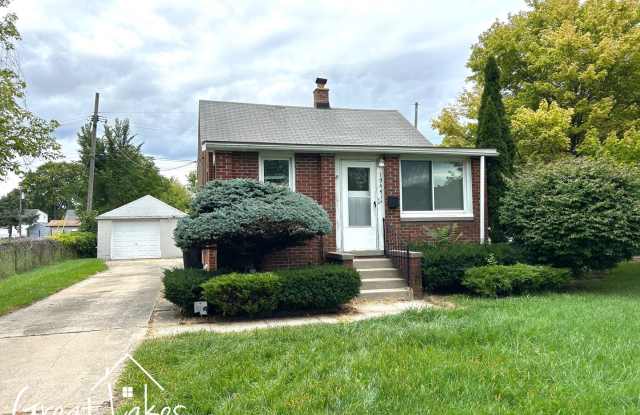 Beautiful 2 Bedroom 1 Bathroom now available for rent! Gallery 1