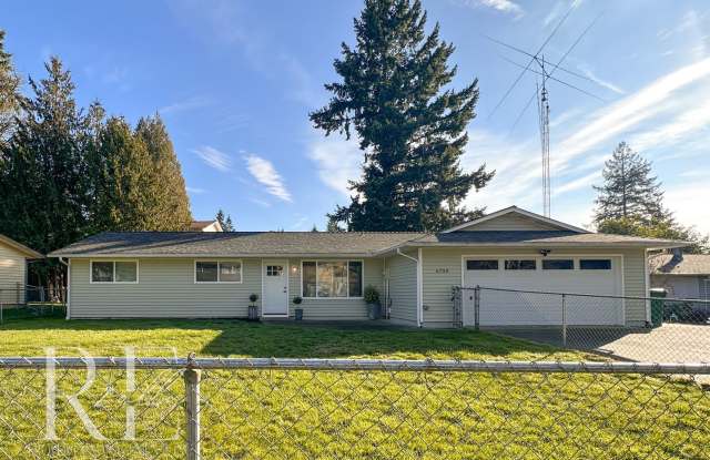 A Warm  Welcoming Rambler in the Heart of Central Kitsap photos photos