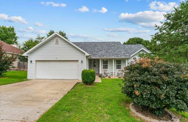 Beautifully Updated 3-Bedroom Home with 2 Baths 2 Car Garage with fenced yard Gallery 1