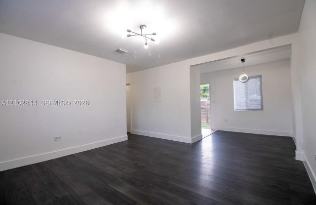 340 NW 132nd St Gallery 4
