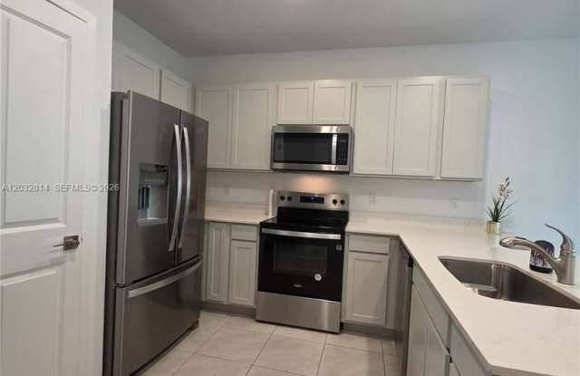 4860 Dillion Street 4860, Lake Worth, FL 33463 - 4000 Gallery 3