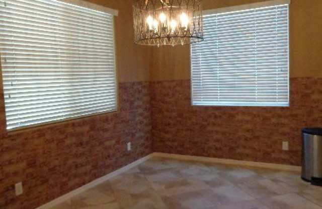4360 E Beechnut Gallery 4