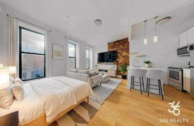 255 West 121st Street photos photos