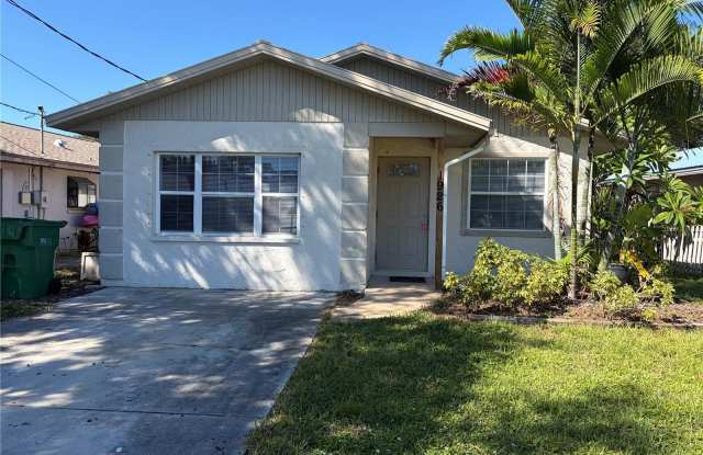 1926 11TH Street W Gallery 2
