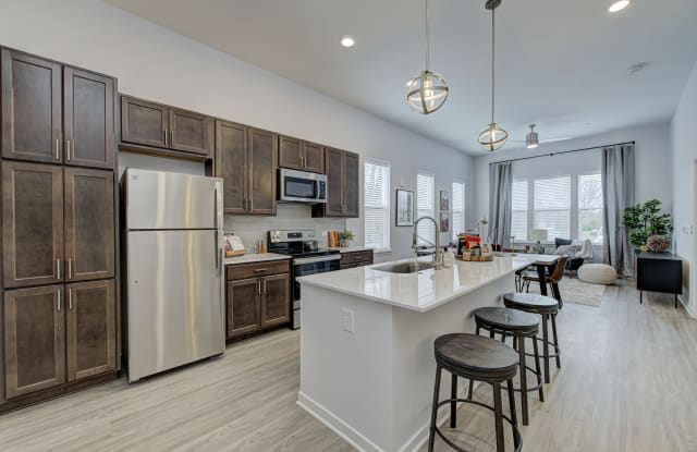 Pullman Pointe Gallery 1