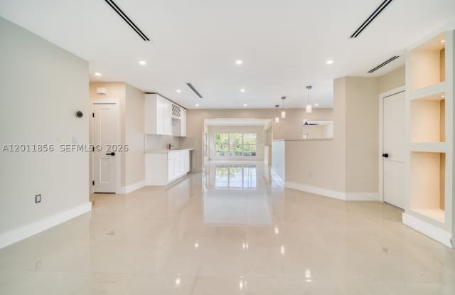15730 SW 87th Ct Gallery 4