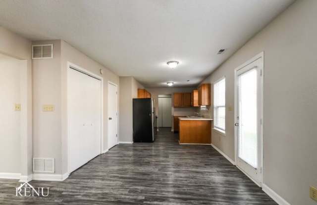 6408 Colonnade Court Gallery 4