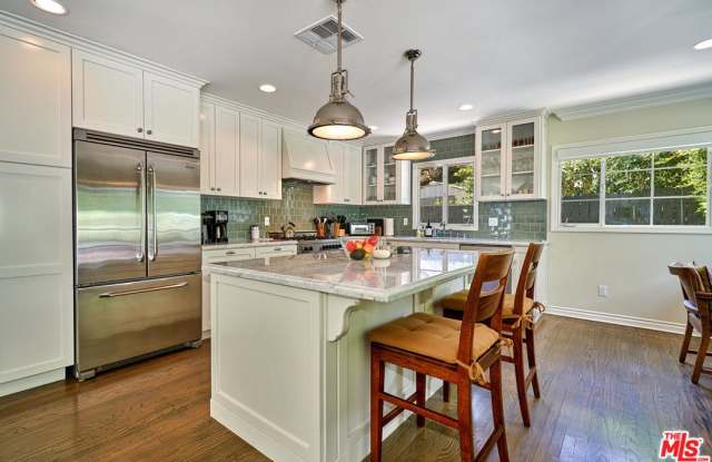 8871 ST IVES Drive - 8871 Saint Ives Drive, Los Angeles, CA 90069