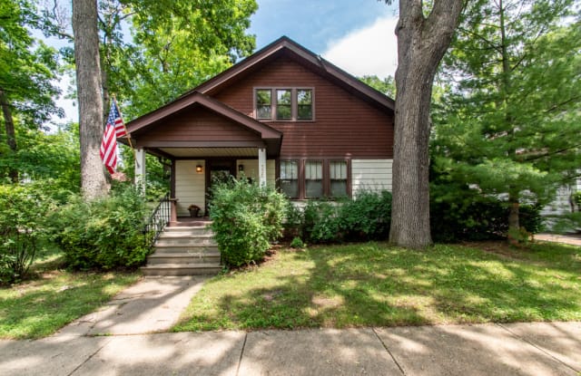 325 North JACKSON Street - 325 North Jackson Street, Waukegan, IL 60085