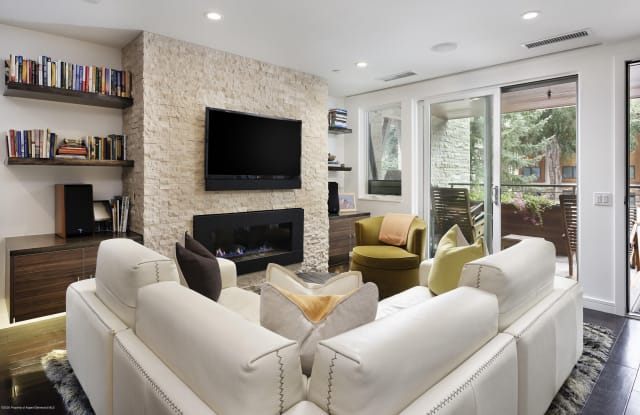 100 E Cooper Avenue photos photos
