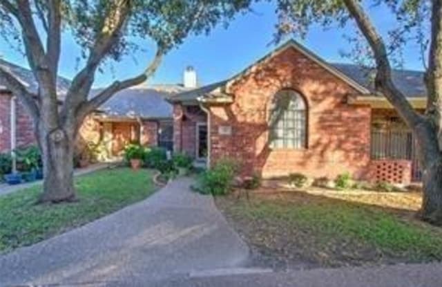 4022 Wood River - 4022 Wood River Dr, Corpus Christi, TX 78410