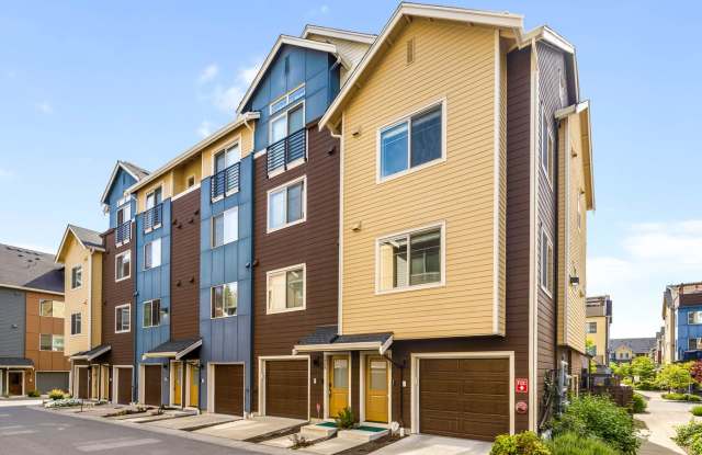 Modern Townhome in Upton at Crossroads Village – Stylish Living in a Prime Location photos photos