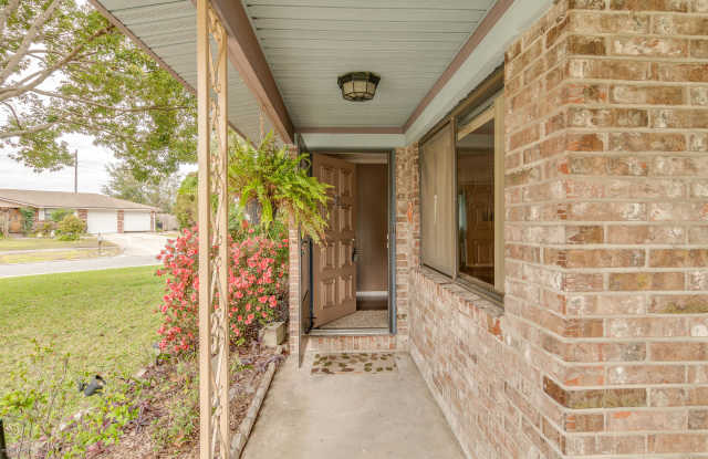 983 DOSTIE CIR Gallery 4