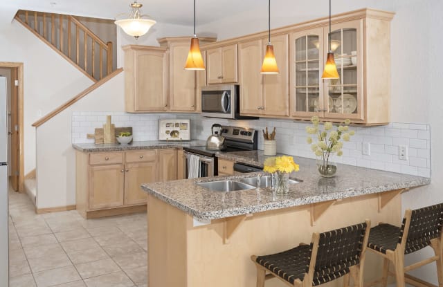 Cascade Shores Townhomes photos photos