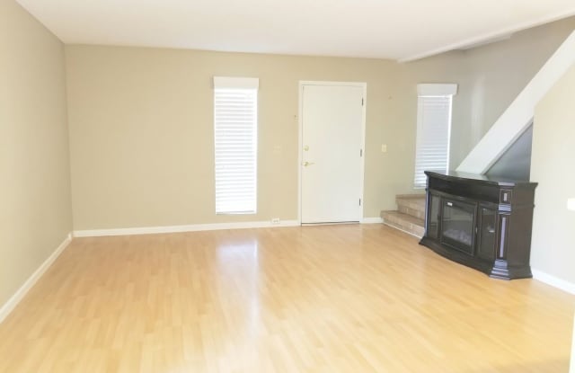 841 E Peoria Ave Unit 2 Gallery 4