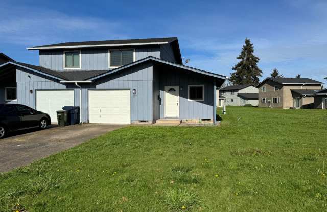 Updated 2 bedroom 1.5 bathroom duplex! photos photos