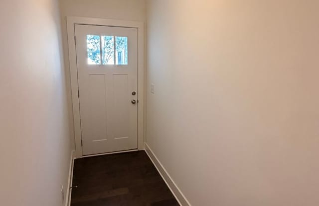 Unwind in Winder, with a Beautiful 3 Bed 2.5 Bath Townhome! Gallery 3