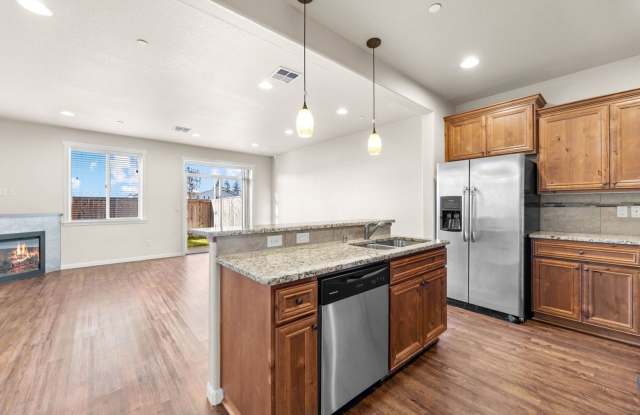 314 N 33rd Ct. Gallery 3