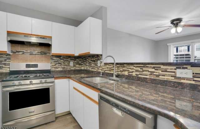 215 Sheffield Ct photos photos