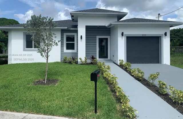 655 NW 24th Ave photos photos