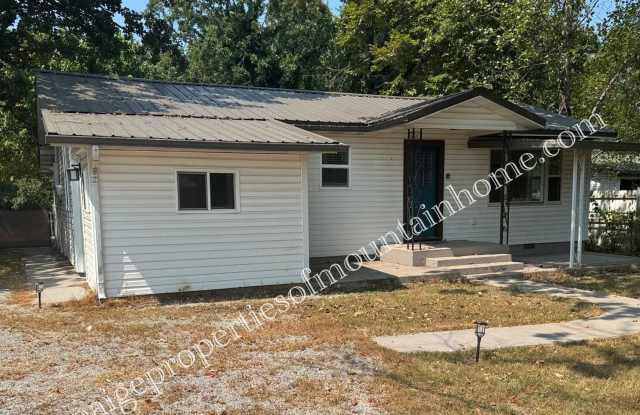 Charming 3 bed, 2 bath off Hwy 5 South - 4817 Arkansas 5, Baxter County, AR 72653