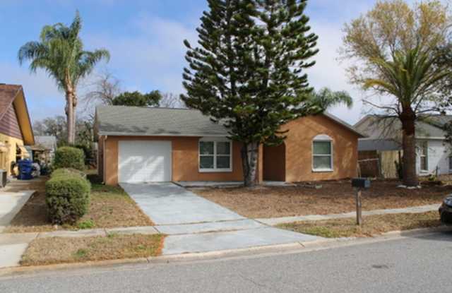 Beautifully Updated 2 bed 2 bath in Seven Springs photos photos