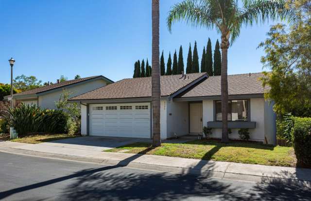 Beautifully Remodeled Home in Bay Park/Bay Ho Gallery 3