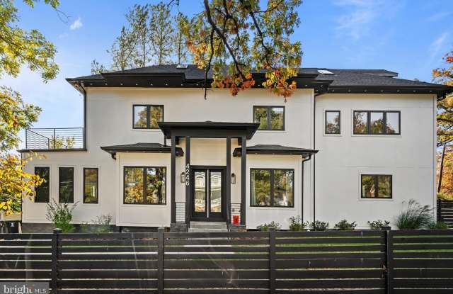 4246 15TH Street N photos photos