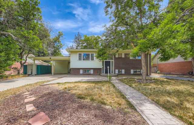 536 Quentin Street photos photos