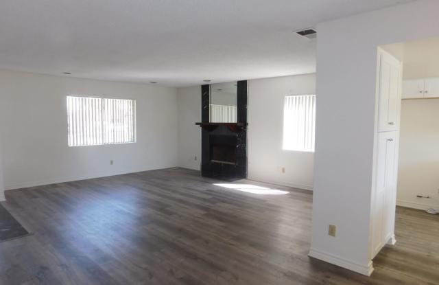 8691 Enloe Circle Gallery 4