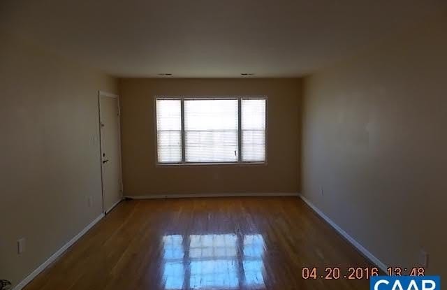 2405 BARRACKS CT Gallery 2
