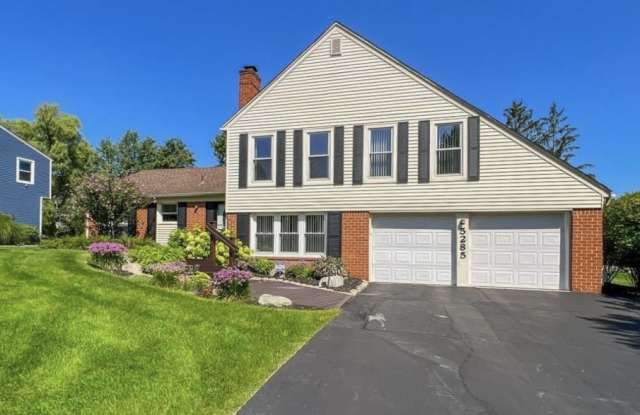 5285 Hardwoods Drive photos photos