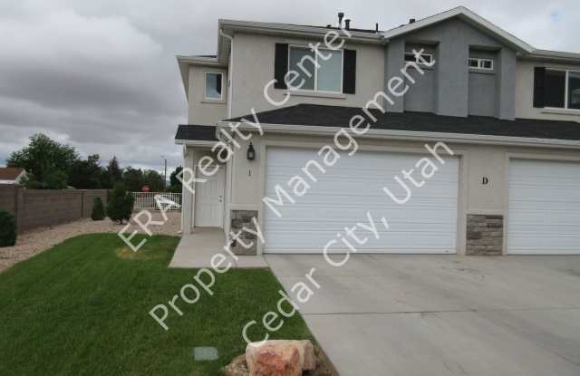 **Move-In Discount** 3 bed -2.5 bath - Newer townhome in the heart of Cedar City! Gallery 1