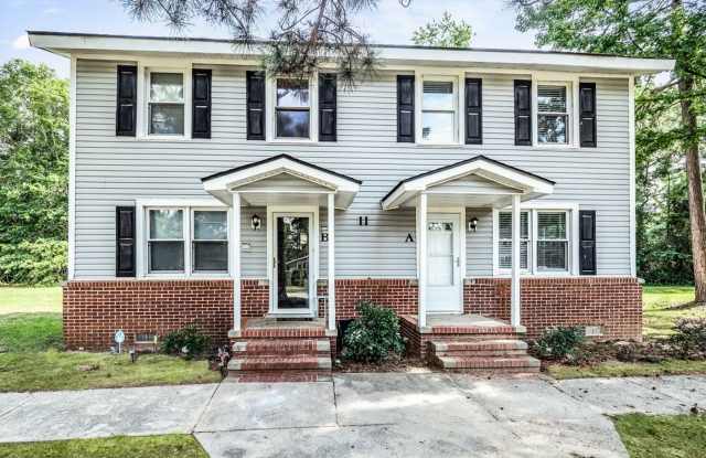 NEWLY RENOVATED 3 BEDROOM 1 BATH DUPLEX UNIT photos photos