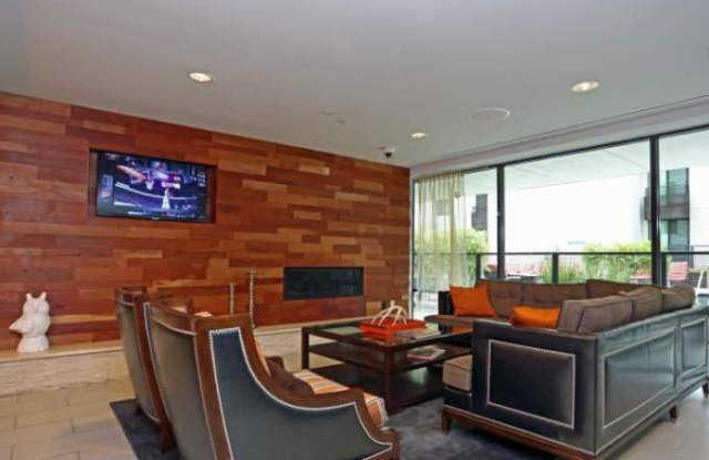 1332 E Riverside Dr Gallery 2