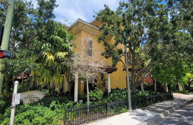 530 S Federal Highway Gallery 2