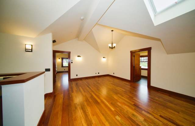 246 Berkeley Way Gallery 3
