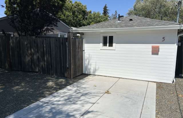 Amazing Super Cute Stand-Alone Studio in Benicia photos photos