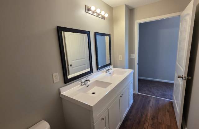 1039 Orpah Aly Gallery 3