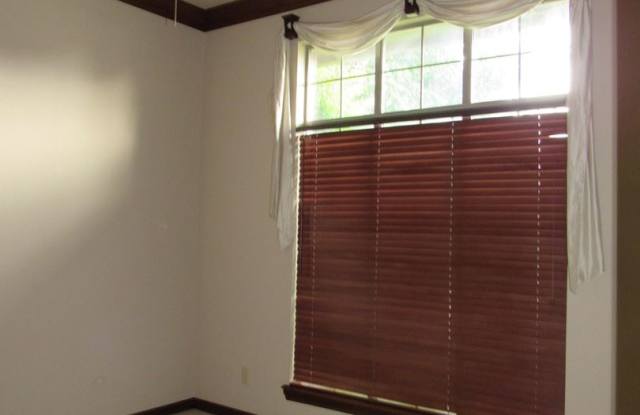 1203 NW Cheswick Pl Gallery 4