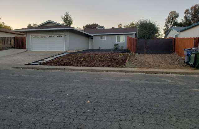 Charming single-family home in Redding photos photos