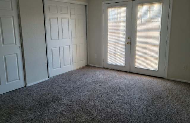 Cozy 2 Bed 2 Bath Town-home in Central Phoenix!! Gallery 4