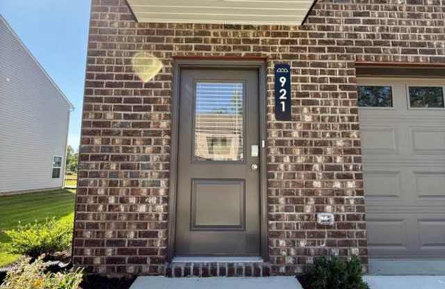 921 Encore Autumn Lane Gallery 3